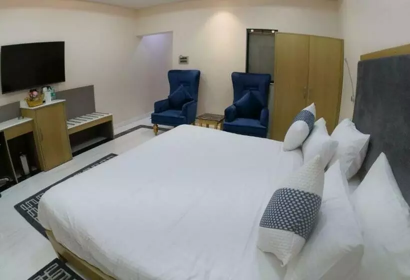 ホテル Jaswant Vilas   10mins From Railway & Bus Station
