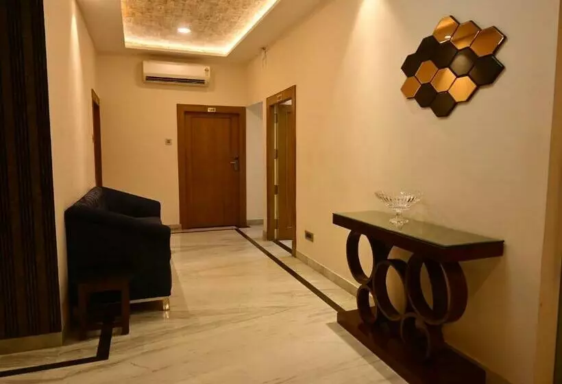 ホテル Jaswant Vilas   10mins From Railway & Bus Station