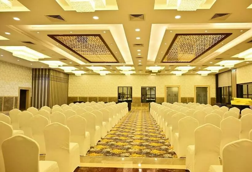 ホテル Jaswant Vilas   10mins From Railway & Bus Station