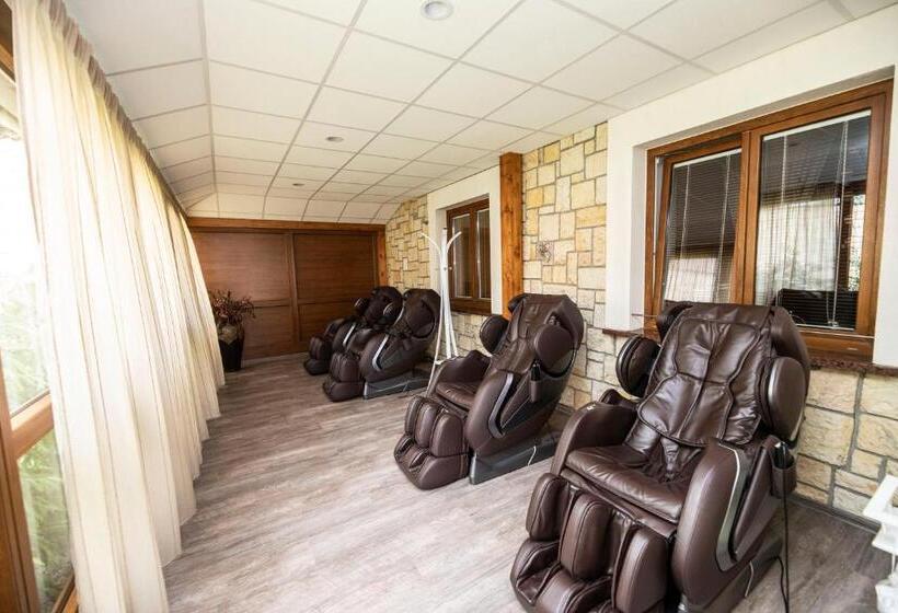 Szálloda Lions Nesuchyně