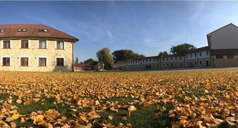 Szálloda Lions Nesuchyně