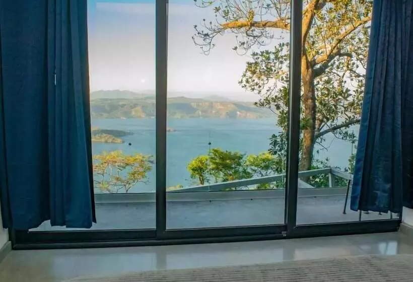 ホテル Tres Piedras