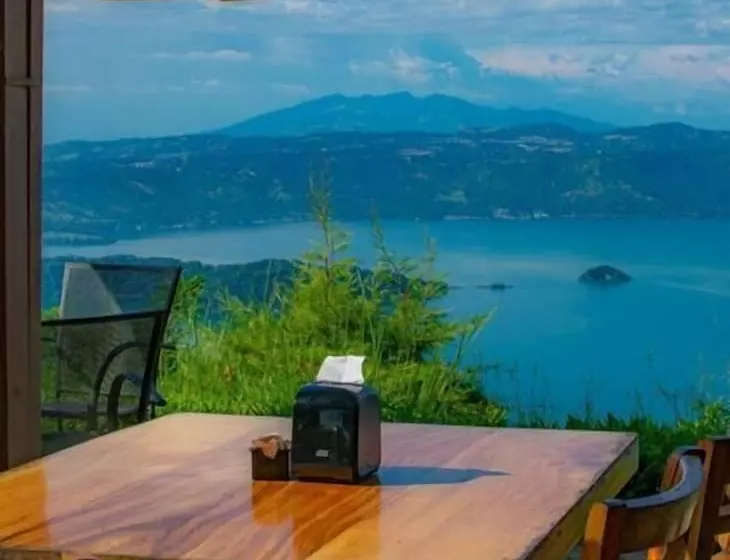 ホテル Tres Piedras