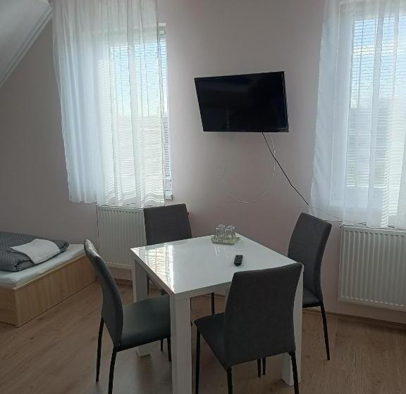 Пансион Jázmin Vendégház