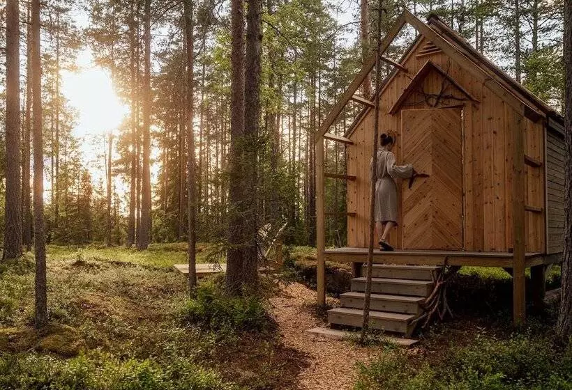 Nordic Island Hideout Glamping Resort