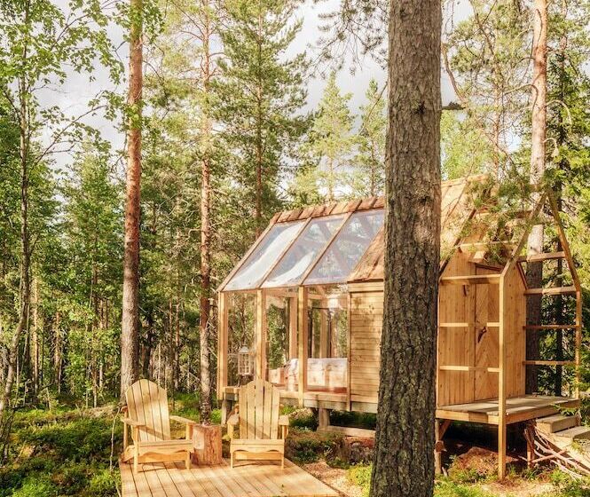 استراحتگاه Nordic Island Hideout