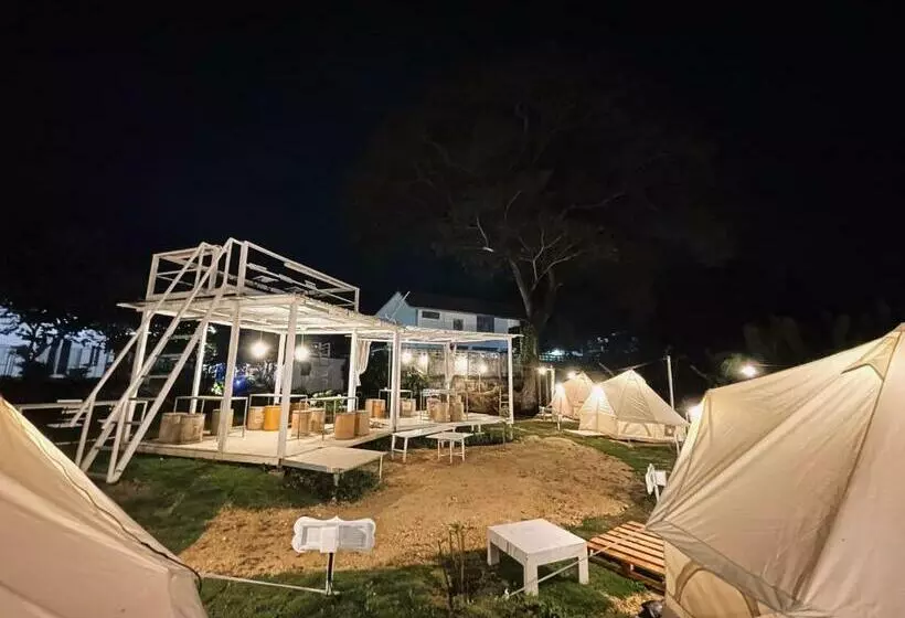 Kapselihotelli 3199 Cafe  Latya