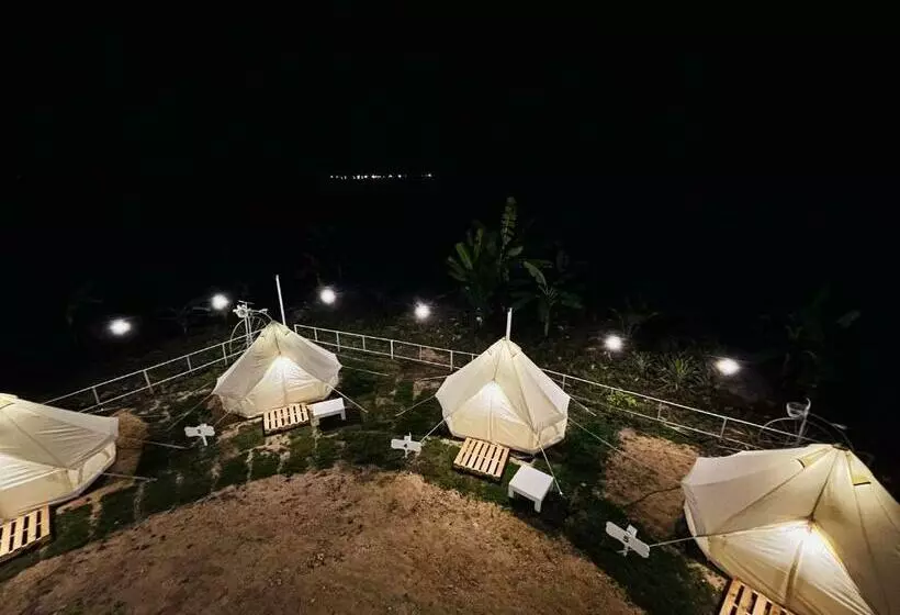 Kapselihotelli 3199 Cafe  Latya