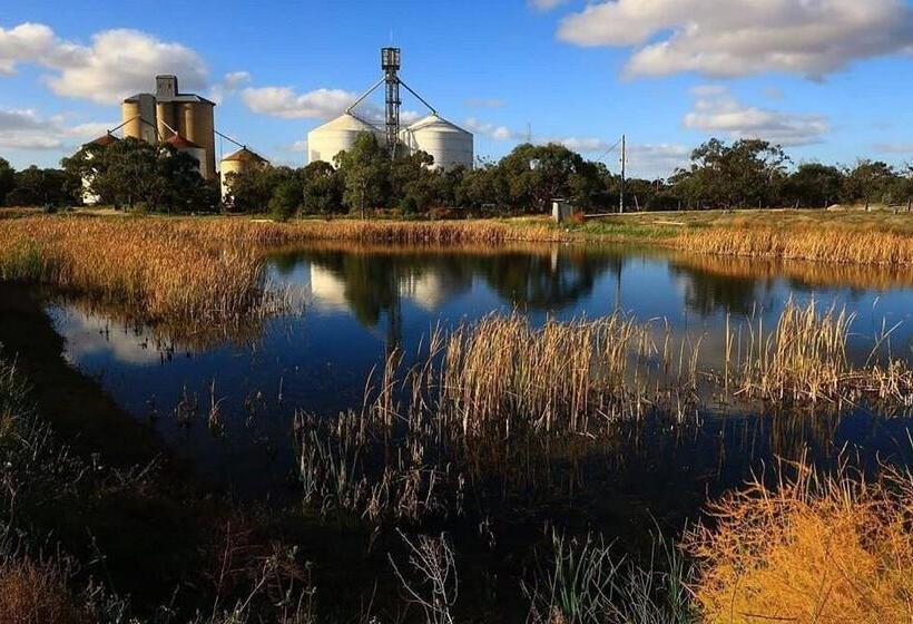 בית מלון כפרי The Woomelang