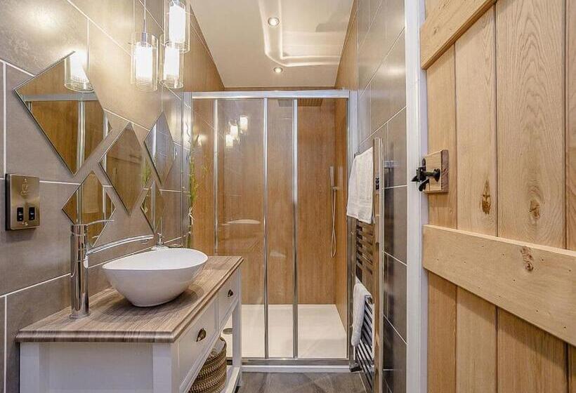 אתר נופש Nantycoed Lodges