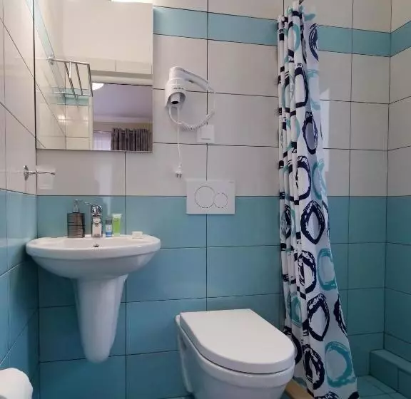 هتل Himara Royal