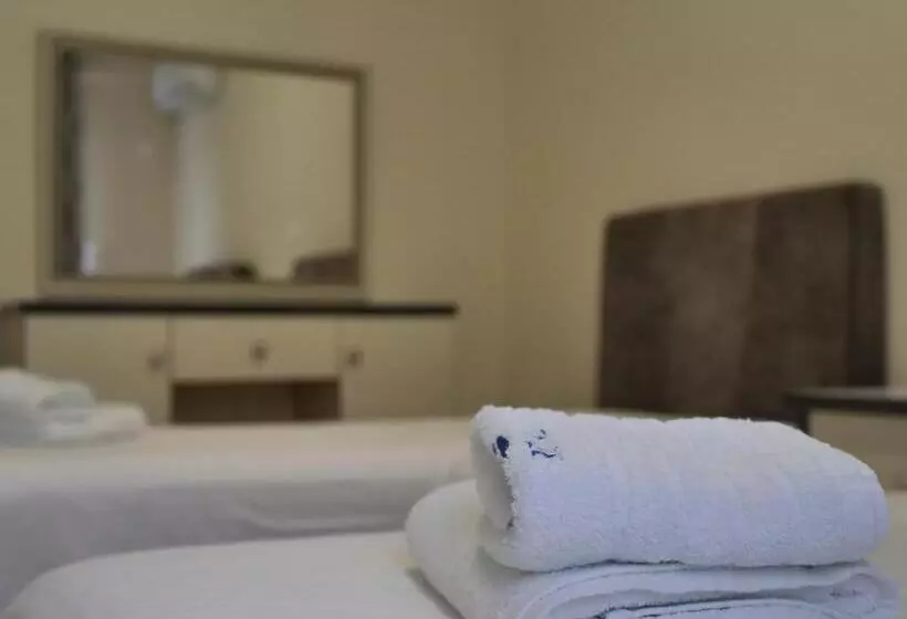 هتل Himara Royal