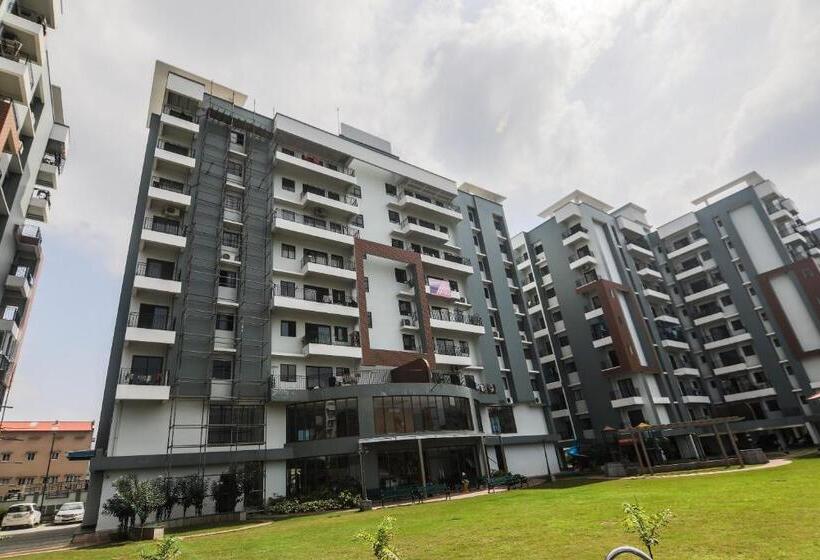 فندق Oyo 17004 Padmarag Residency