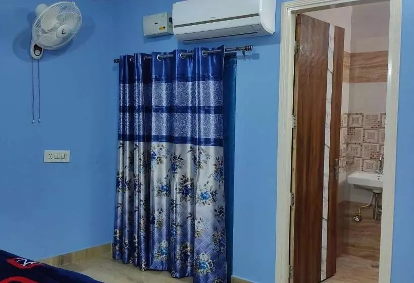 Hotelli Oyo 80497e Avyan Villa