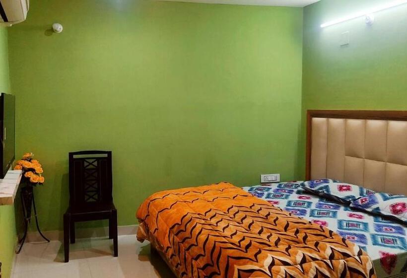 בית מלון כפרי Oyo 80497e Avyan Villa