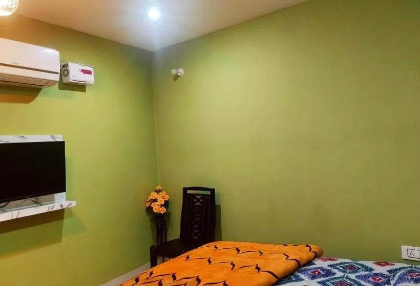 Hotelli Oyo 80497e Avyan Villa