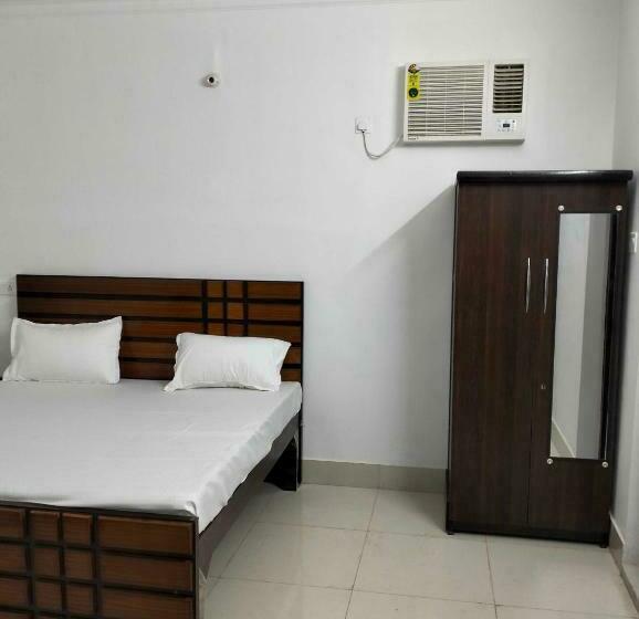 فندق Oyo Dhariwal  And Residency