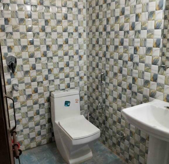 فندق Oyo Dhariwal  And Residency