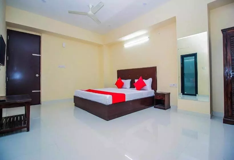 ホテル Super Oyo Urban Ville