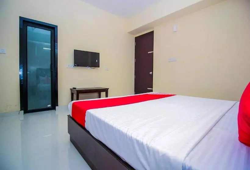 ホテル Super Oyo Urban Ville