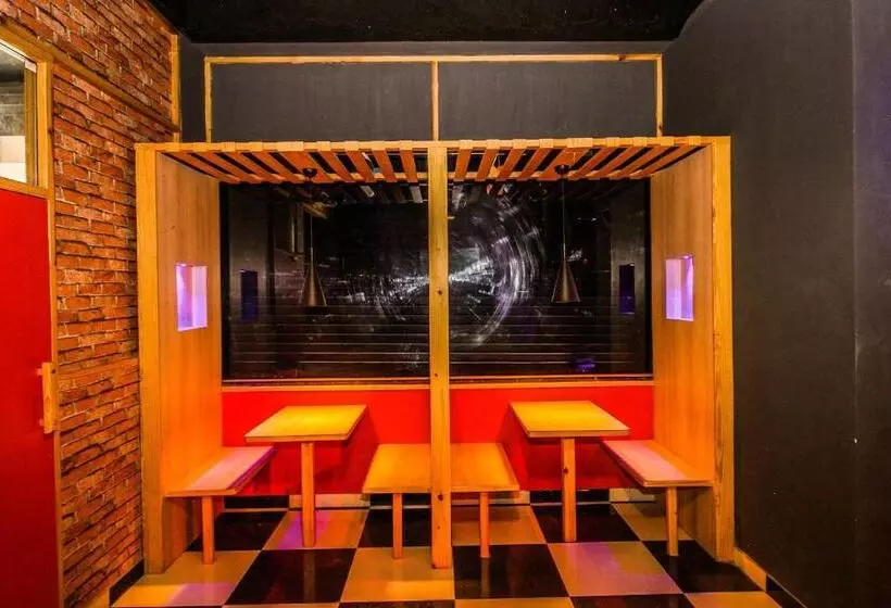 ホテル Super Oyo Urban Ville