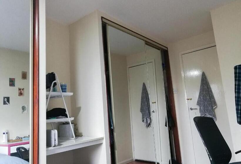 פנסיון Glasgow Millroad Private Room