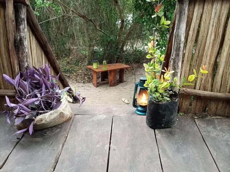 پانسیون Mida Creek Eco Camp   Cottage House