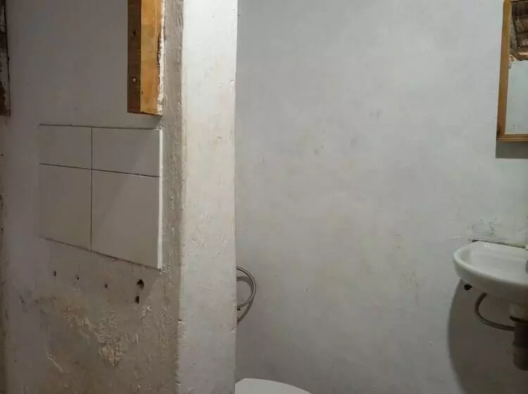 پانسیون Mida Creek Eco Camp   Cottage House