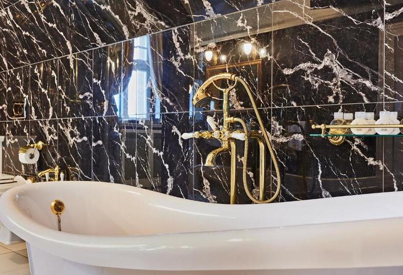 호텔 Bernsteinschloss