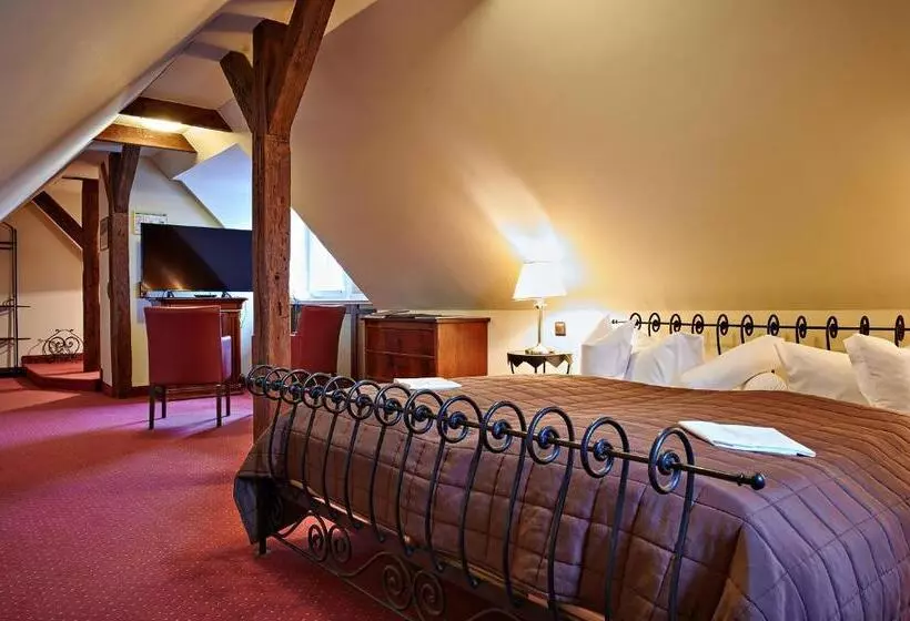 Hotelli Bernsteinschloss