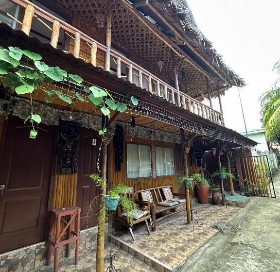 הוסטל Darpins Guesthouse