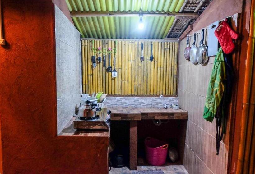 הוסטל Darpins Guesthouse