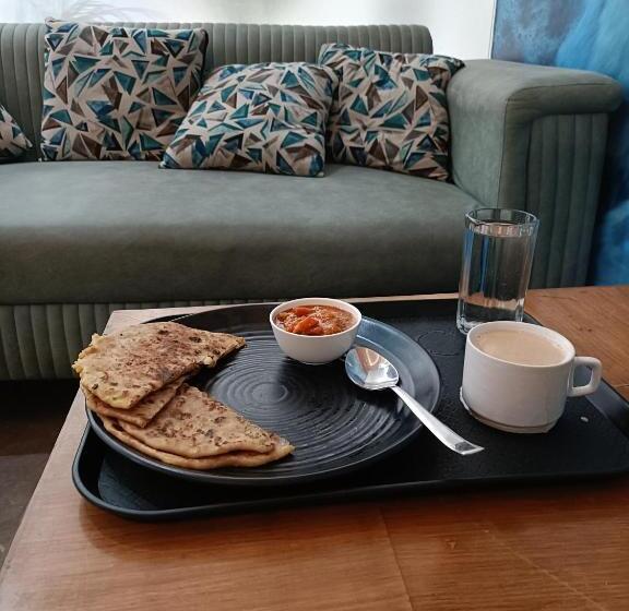 ホテル Le Mount Plaza Near Igi Airport