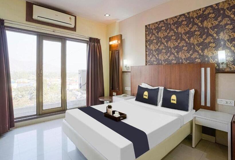 ホテル Le Mount Plaza Near Igi Airport