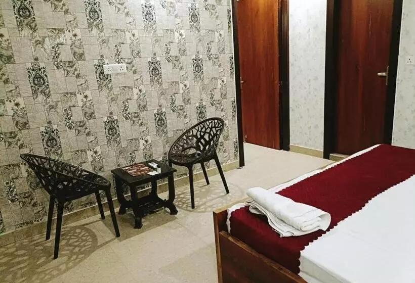 ホテル Le Mount Plaza Near Igi Airport