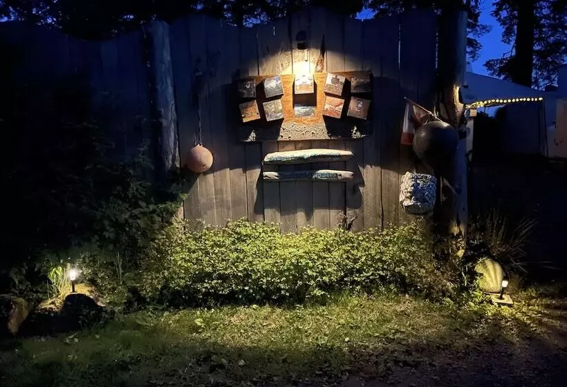 ホテル So Damn Lucky Glamping