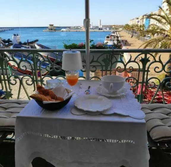 Majatalo ô 3 Parasols