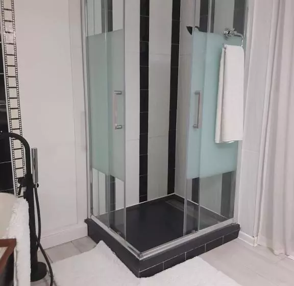 Majatalo ô 3 Parasols