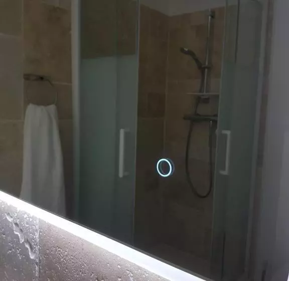 Majatalo ô 3 Parasols