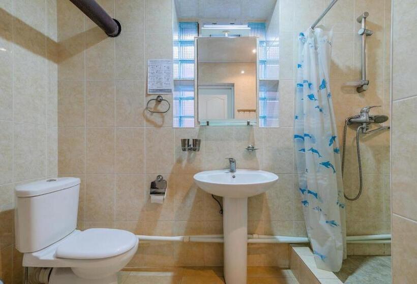 پانسیون Alvani Inn