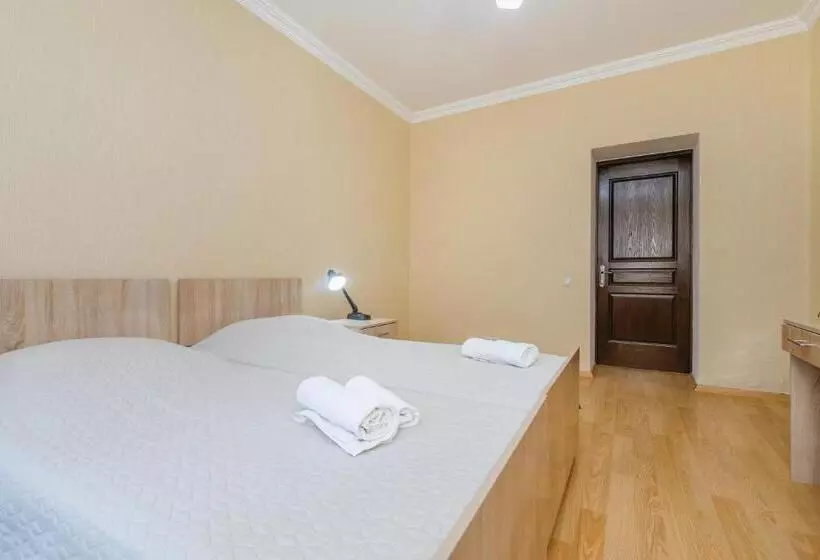 پانسیون Alvani Inn