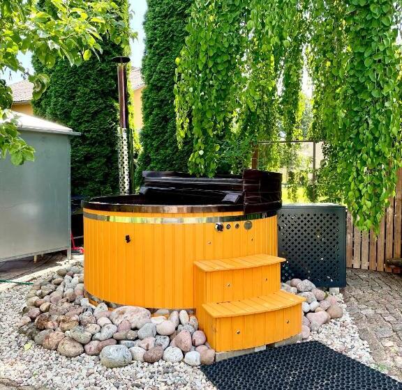 پانسیون Lindaga