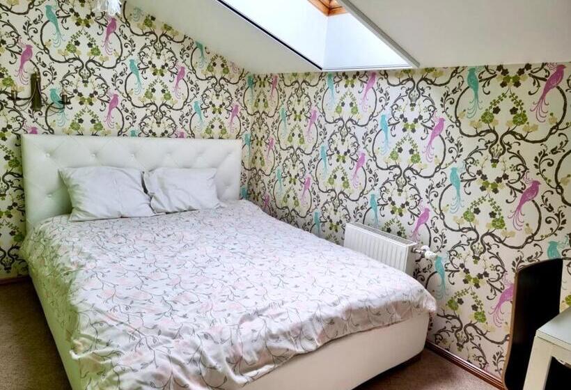 پانسیون Lindaga