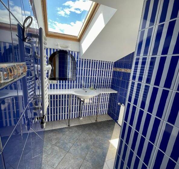 پانسیون Lindaga