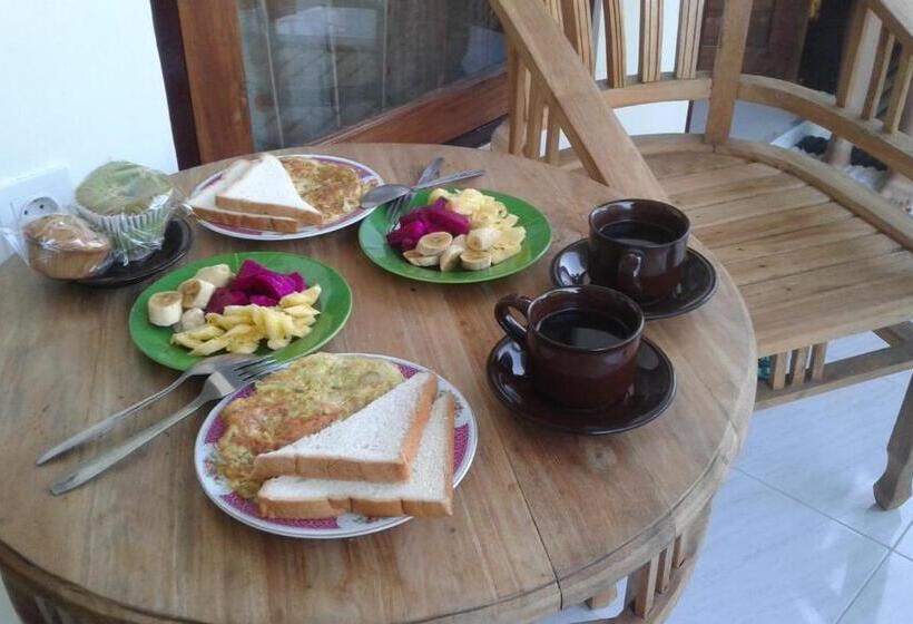 פנסיון Madu Sentana House