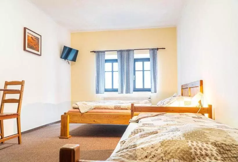 Majatalo Penzion Jedlová