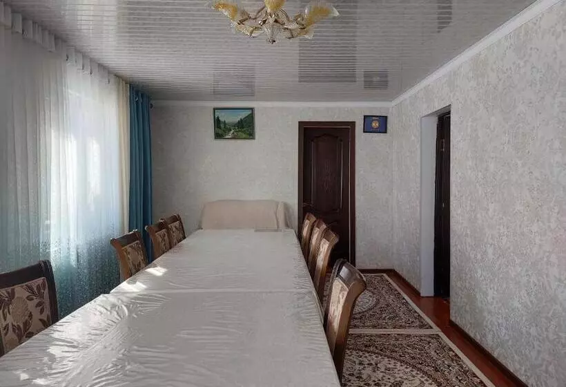 پانسیون Rahat Guesthouse