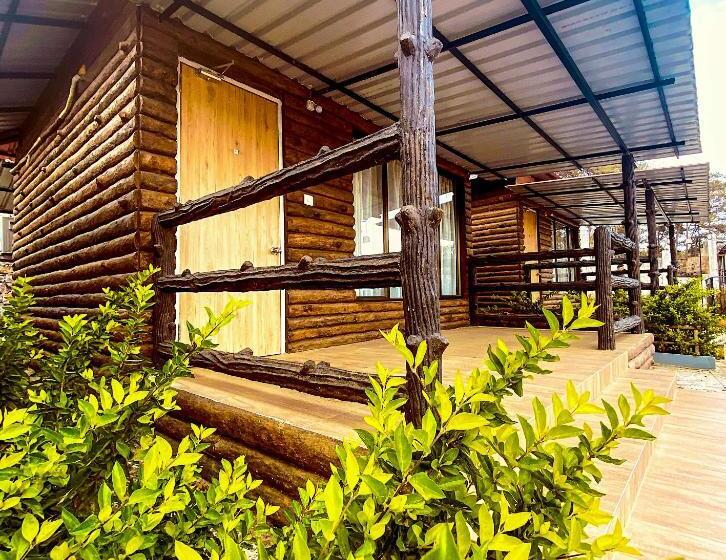 استراحتگاه La Nicholas Lake View By Summit Hotels