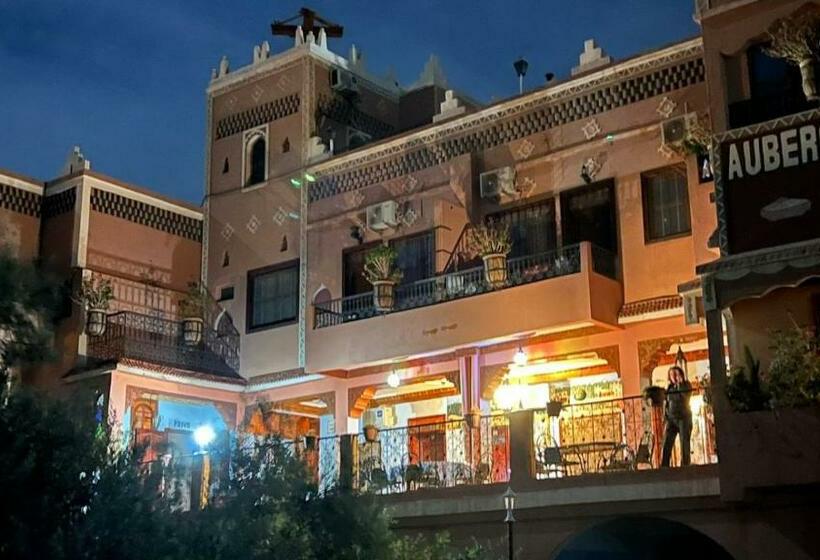 ユースホステル Kasbah La Famille Berbère