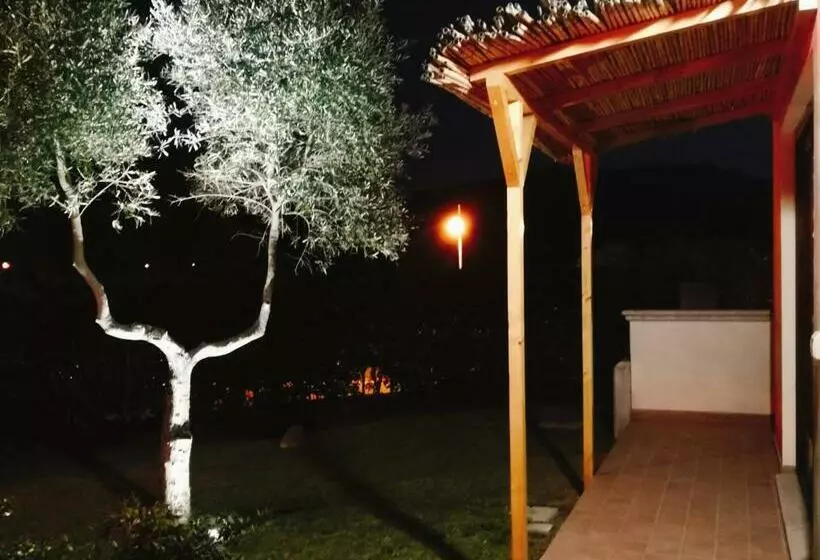 تختخواب و صبحانه A Lu Ponti